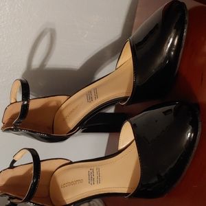 Liz Claiborne block heel 7M